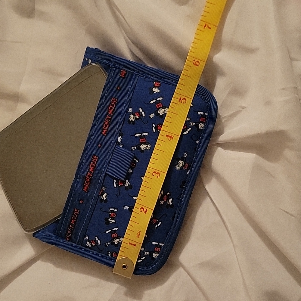 Mickey Mouse Wristlet Wallet - Picture 9 of 14
